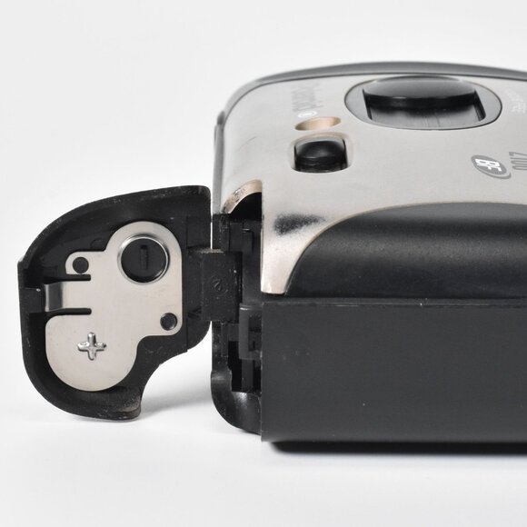 Vintage Polaroid 2100 BF Focus Free 35mm Compact Film Camera - Picture 10 of 11